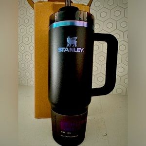 STANLEY - THE BLACK CHROMA QUENCHER H2.0 FLOWSTATE TUMBLER | 30 OZ
